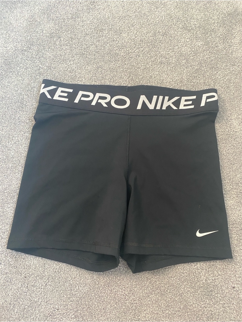 Nike Pro 5” MEDIUM